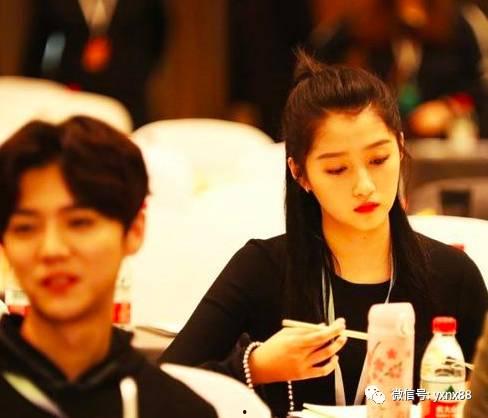 娱乐圈吃瓜鹿晗关晓彤